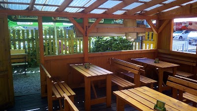 Photos of Kav&aacute;rna Z&aacute;meck&eacute; Caf&eacute;