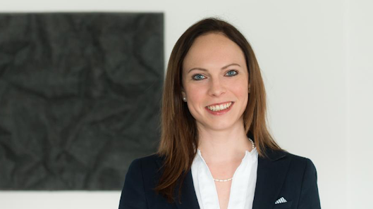 Rechtsanwältin Mag. Alina Winter (vm Hartl), LLB.oec. Carl-Zuckmayer-Straße 37/41, 5020 Salzburg, Österreich