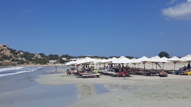 Mikri Vigla beach - Limanaki bay