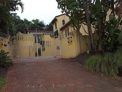 Photos of Footprints Inn B & B