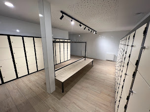 Photo n°6 de Vertical'Art Grenoble | Escalade de bloc, Restaurant & Bar à Saint-Martin-d'Hères (Escalade)