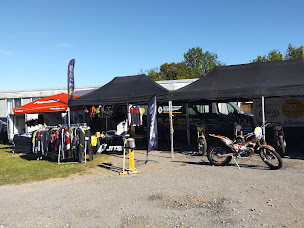 Photo n°3 de GARAGE CHAMPION à Creissels (Service de réparation de pare-brise)