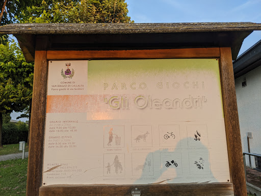 Parco Giochi Gli Oleandri