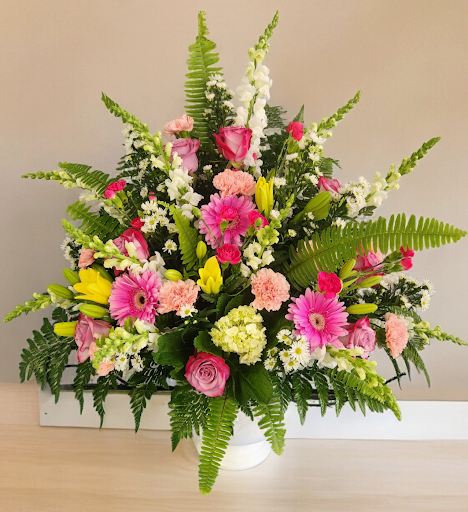 Scarlett's Flowers & Gift Baskets - Thumbnail