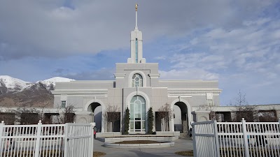 Photos of Mount Timpanogos Utah Temple