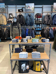 Photo n°17 de The North Face à Les Clayes-sous-Bois (Magasin de vêtements pour femmes)