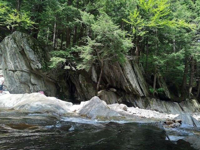 Warren Falls