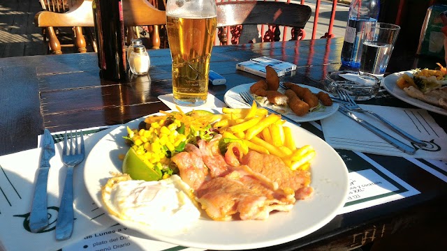 The Old Don Carlos, Irish Tavern