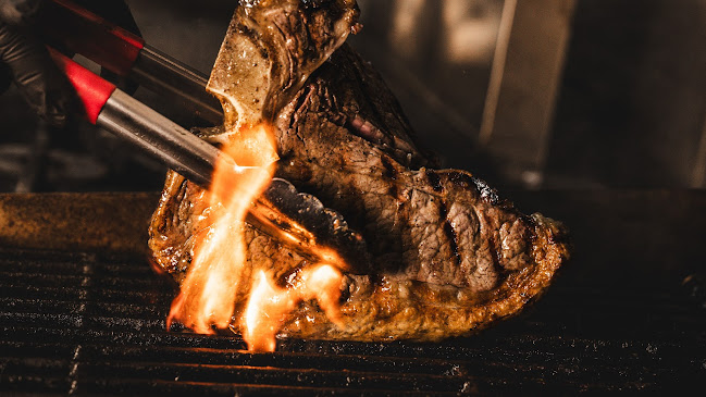 Corner Grill House - Restaurant