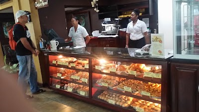 Photos of Le Petit Caf&eacute;
