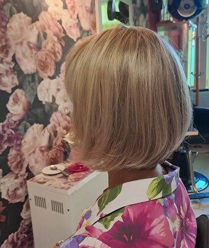 Salon Fyzjerski damsko - męski FOR YOU, Wadejsza Małgorzata. - Salon fryzjerski