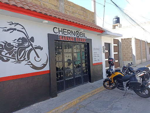Taller de motos Chernóbil