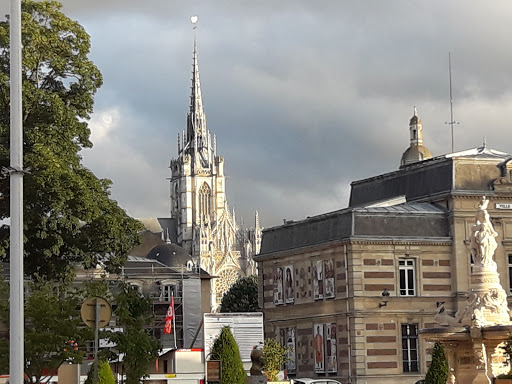 Q-Park Hôtel de Ville Evreux - Thumbnail