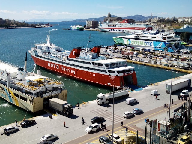 Port autonome du Pirée