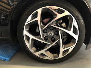 Photo n°2 de Jantes Alu Services Nantes à Saint-Herblain (Atelier de réparation automobile)