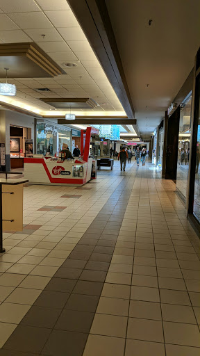 Lloyd Mall - Visual