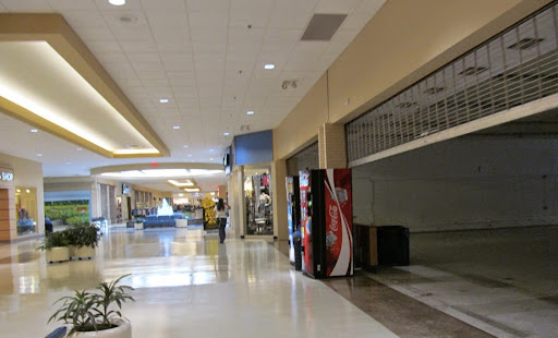 Cross County Mall - Visual