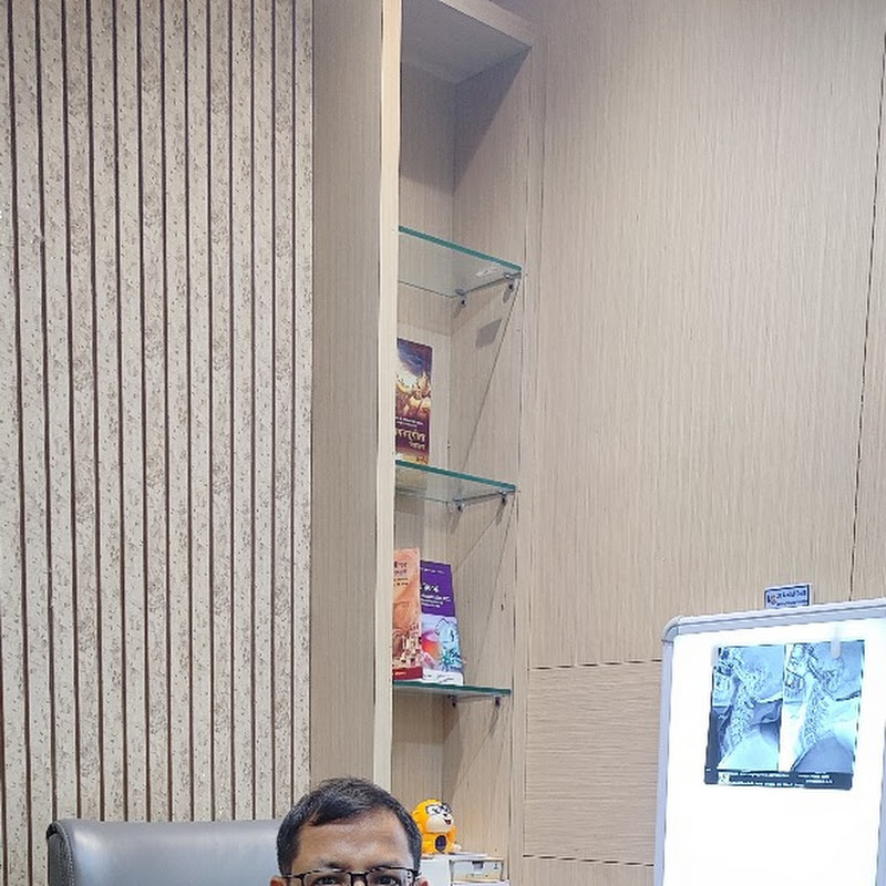 Anshul Gupta Pediatrician--Pediatrician in sec 70 Noida | Child Specialist In Sec 70 Noida