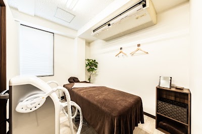 メンズ脱毛・眉毛サロンEl Chulo-エル・チューロ-