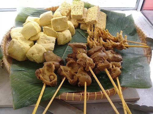 Ayam Goreng Serundeng Khas Ciamis Kinanti, Author: Cecep Komarudin