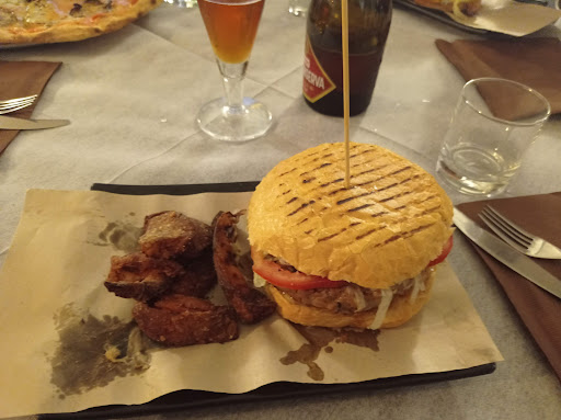 Rumble's Pub - Visual