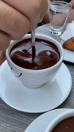 Numer telefony do Karmello Chocolatier