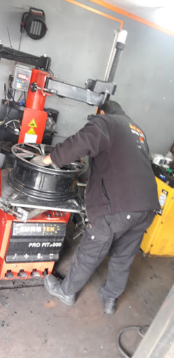 B B TYRES LTD - Thumbnail