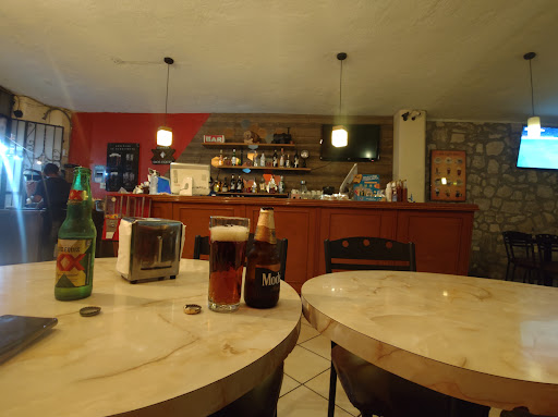 Mr Henry show bar - Thumbnail