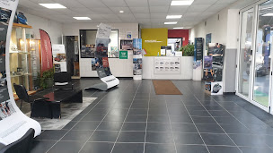 Photo n°3 de Agence Garage Express - Renault / Dacia - à Maubeuge (Garage automobile)