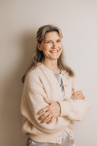 Susanne Aram Pro-Ageing Coach & Therapist
