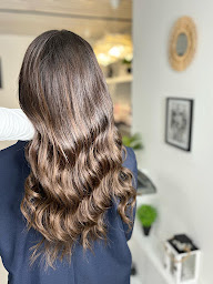 Photo n°23 de Mondesir de plaire à Saint-Jean-de-Braye (Salon de coiffure)