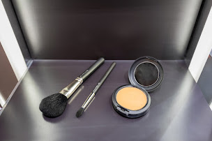 Photo n°10 de MAC Cosmetics à Paris (Maquilleur.euse)