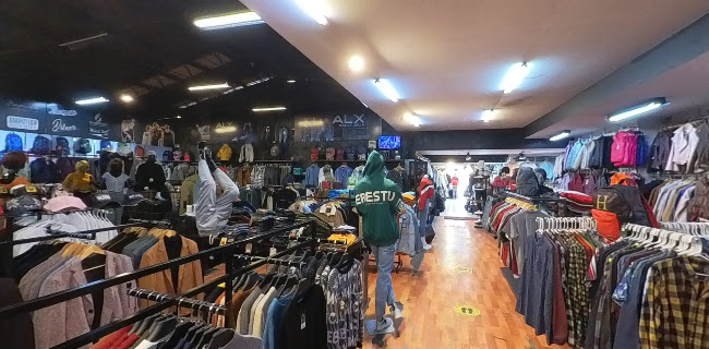 entre Bolivar y Sucre, C. Juan Montalvo, Otavalo 100450