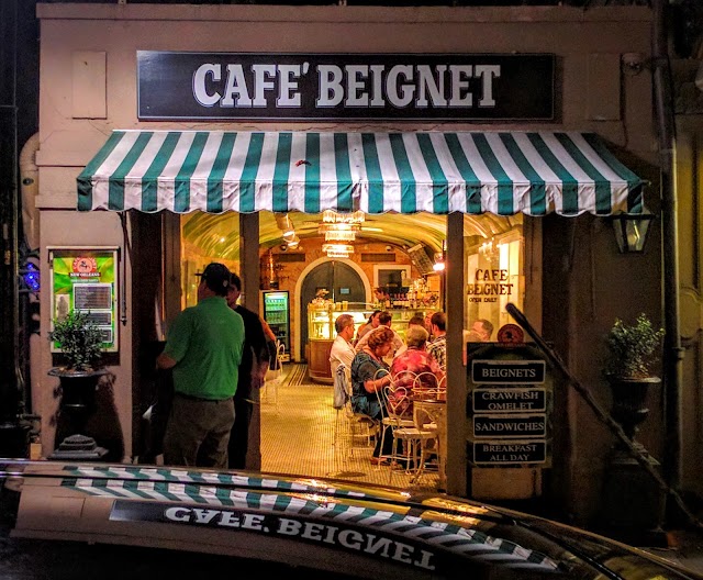 Cafe Beignet, Royal Street