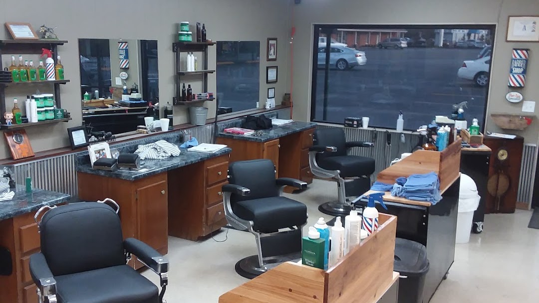 Brad's Barber & Style Barber Shop in Lebanon