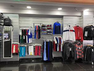 Photo n°6 de Factory's | Click & Collect | Vente en ligne à Mulhouse (Magasin de vêtements de sport)