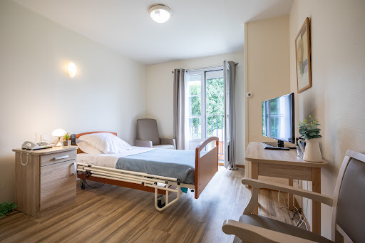 Photo de EHPAD Hom'Age - Résidence Les Pervenches à Anguerny (14610)