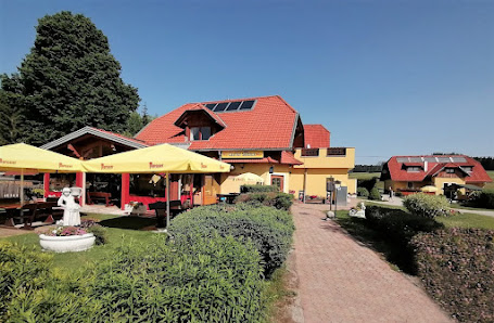Gasthof Seeblick (Zimmer & Ferienwohnungen) Speisen - Reiterbauernhof, Märchenrätselwald Zeutschach 39, 8820 Neumarkt in der Steiermark, Österreich