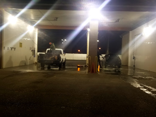 Heights Car & RV Wash Logo