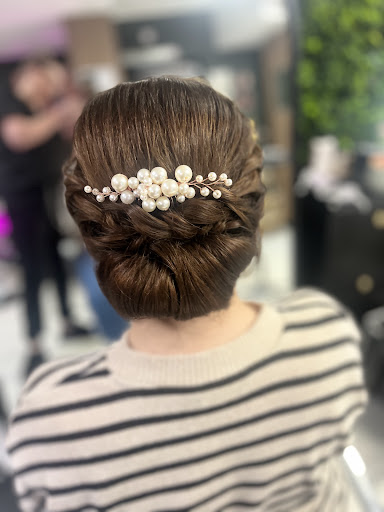 LUXE Hair. Beauty. Bridal