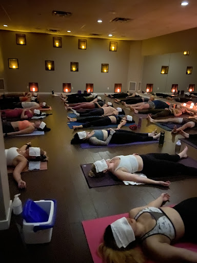 Pure Yoga Studio - Visual