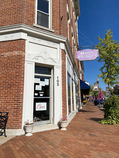 Corner Mall Inc - Visual