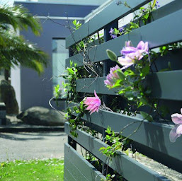 Photo n°5 de TAEG spécialisé en aménagement extérieur, pose de portail et clôture sur-mesure à Saint-Sulpice-et-Cameyrac (Entrepreneur spécialisé dans les clôtures)