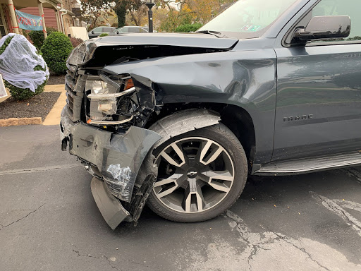 Masselle's Auto Body Inc - Thumbnail