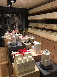 Photo n°14 de Mizensir à Megève (Magasin de bougies)