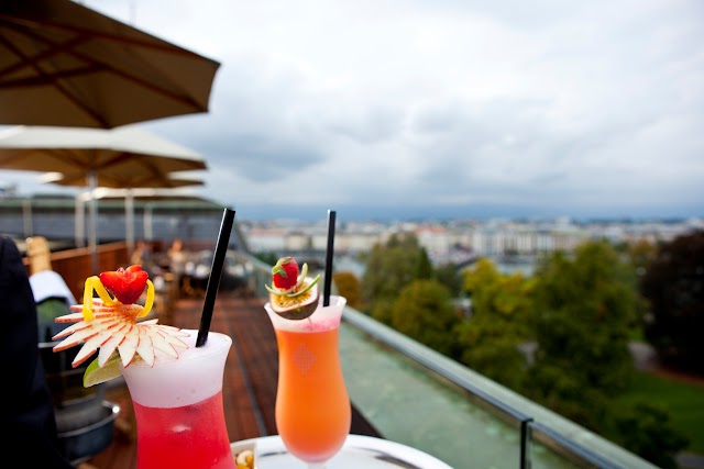 5 lounge bar restaurant