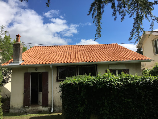 Photo de Entreprise de rénovation compagnonnage de France Peinture et Couverture à Castelnau-de-Médoc (33480)