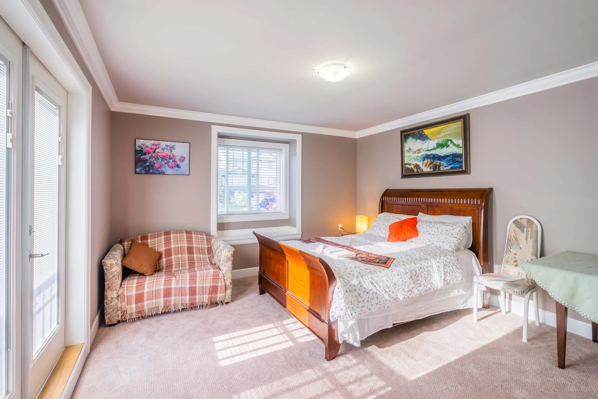 Vancouver Yuelai Guesthouse