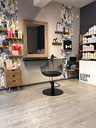 Photo n°1 de L'Atelier de Julie à Vendôme (Salon de coiffure)