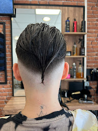 Photo n°20 de L'Ostrali Coiffure à Meulan-en-Yvelines (Barbier)